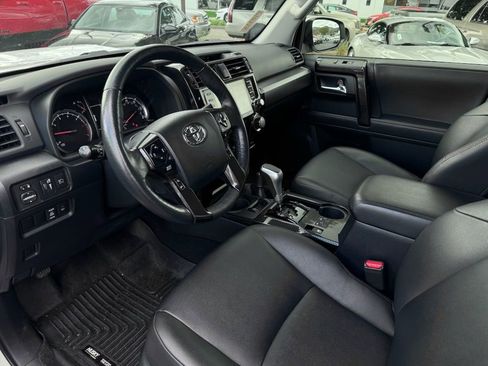 Used 2023 Toyota 4Runner TRD Off-Road Premium image 9