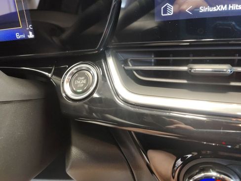 New 2025 Chevrolet Trax RS w/ Sunroof Package image 21