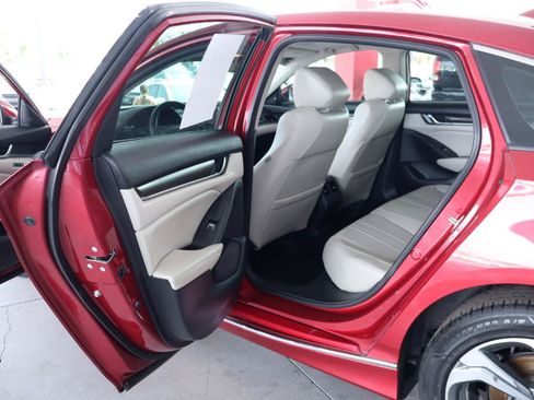 Used 2018 Honda Accord EX-L image 31