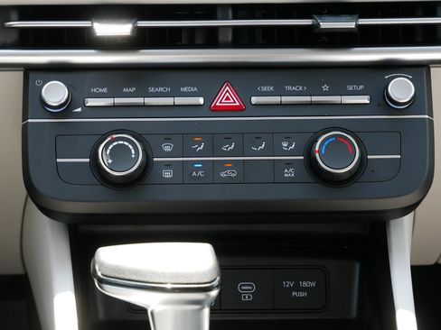 New 2026 Hyundai Tucson SE image 11