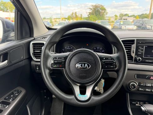 Used 2018 Kia Sportage LX AWD/4WD image 21