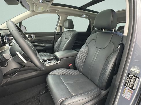 Used 2023 Kia Sorento SX Prestige AWD/4WD image 16