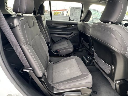 Certified 2024 Jeep Grand Cherokee L Laredo image 18