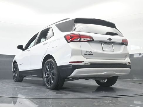 Used 2023 Chevrolet Equinox RS image 60