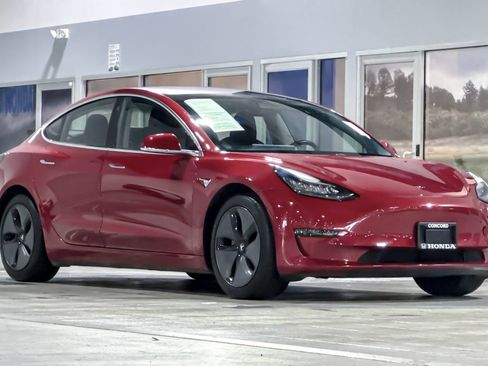 Used 2018 Tesla Model 3 Mid Range image 6