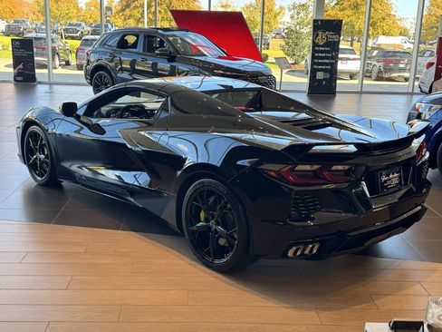 Used 2023 Chevrolet Corvette Stingray Premium Conv w/ Z51 Performance Package image 10