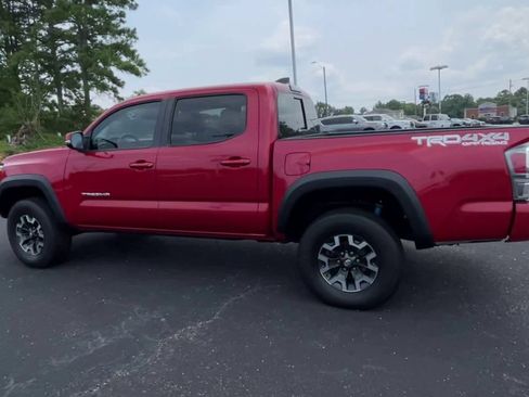 Used 2021 Toyota Tacoma TRD Off-Road w/ TRD Premium Off Road Package AWD/4WD image 6