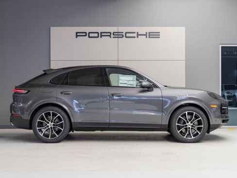 Certified 2025 Porsche Cayenne Coupe image 8