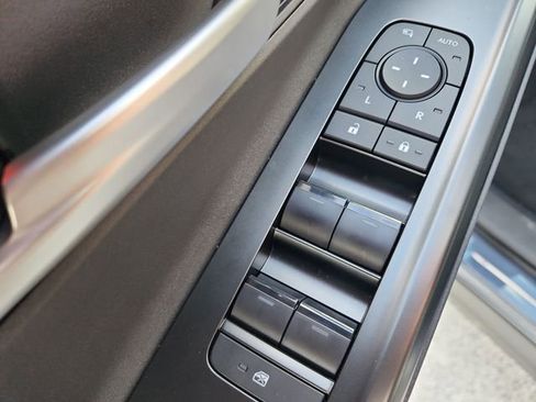 New 2026 Subaru Solterra image 13