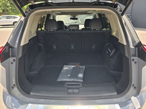 Used 2024 Nissan Rogue Platinum AWD/4WD image 26