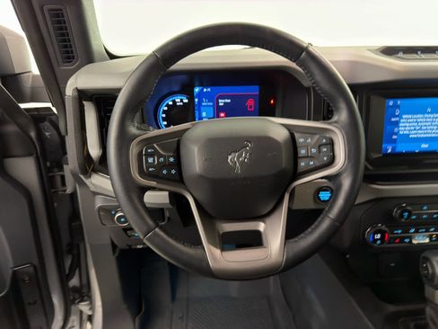 Used 2023 Ford Bronco Badlands AWD/4WD image 17