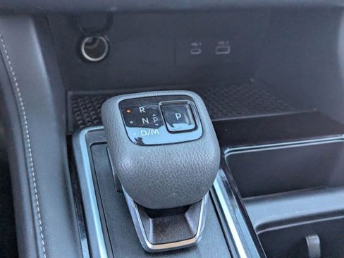 Used 2024 Nissan Pathfinder SV w/ SV Premium Package image 26