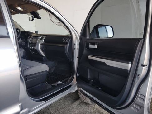 Used 2019 Toyota Tundra SR5 AWD/4WD image 10