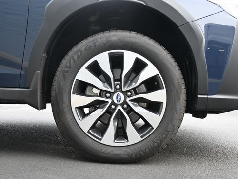 Certified 2025 Subaru Outback Touring w/ Popular Package #2 image 13