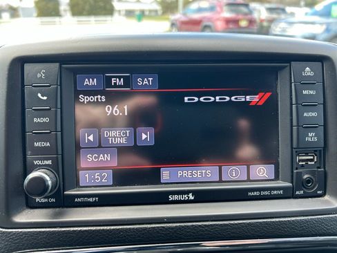 Used 2017 Dodge Grand Caravan SXT image 13