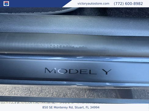 Used 2022 Tesla Model Y Performance AWD/4WD image 26