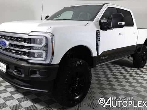 Used 2025 Ford F250 King Ranch w/ FX4 Off-Road Package AWD/4WD image 10