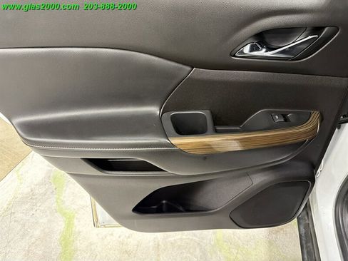 Used 2021 GMC Acadia SLE AWD/4WD image 25