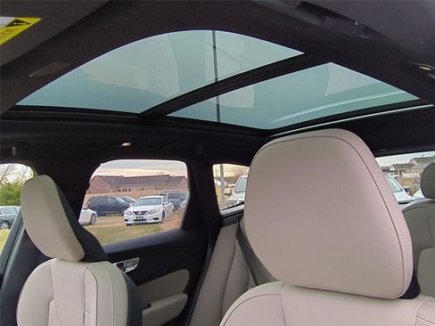 New 2026 Volvo XC60 B5 Plus w/ Protection Package Premier image 10