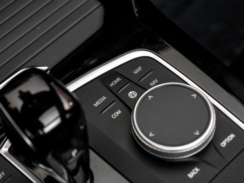 Used 2024 BMW X4 xDrive30i image 32