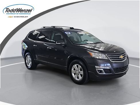 Used 2014 Chevrolet Traverse LT FWD image 1