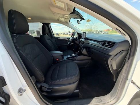 Used 2025 Ford Escape Active AWD/4WD image 21
