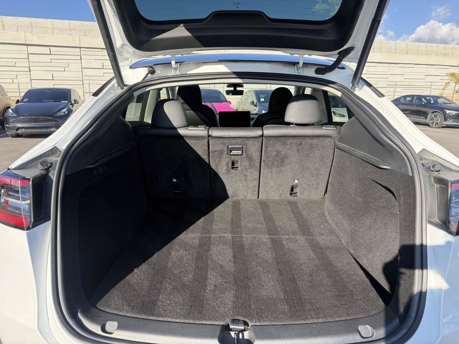 Used 2023 Tesla Model Y Long Range AWD/4WD image 17