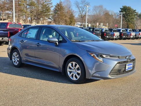 New 2026 Toyota Corolla LE FWD image 3