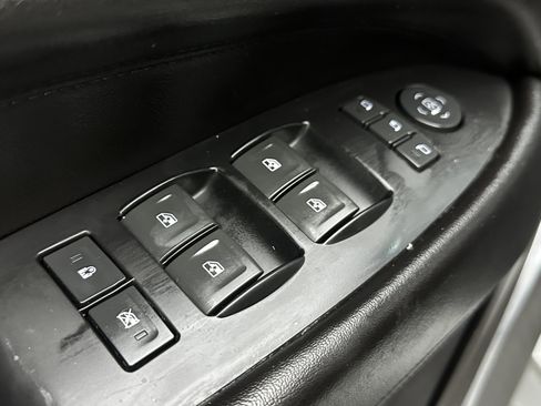 Used 2019 Cadillac Escalade Luxury image 13