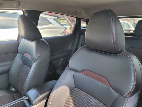 Used 2025 Nissan Kicks SR AWD/4WD image 4