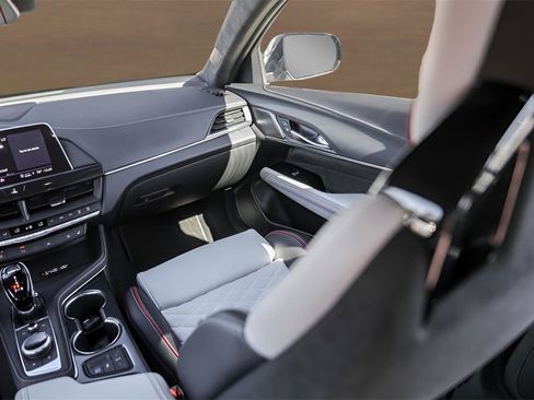 Certified 2024 Cadillac CT4 V Blackwing w/ Driver Assist Package image 31