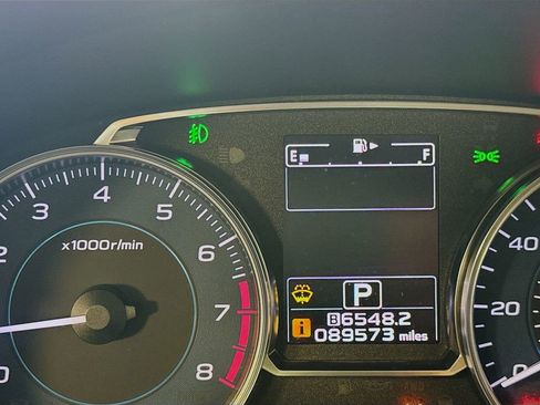 Used 2017 Subaru Crosstrek 2.0i Limited image 11