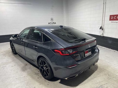 Used 2023 Honda Civic Sport Touring image 4