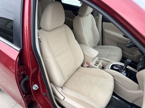 Used 2016 Nissan Rogue SV w/ SV Premium Package image 19