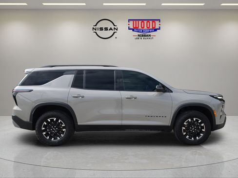 Used 2026 Chevrolet Traverse Z71 w/ Driver Confidence Package AWD/4WD image 2