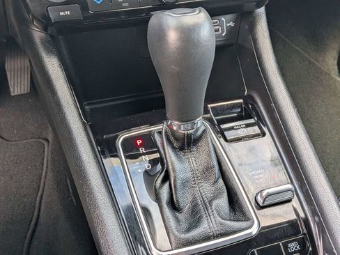 Used 2024 Jeep Compass Latitude image 20