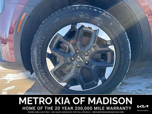 Used 2024 Kia Sorento S w/ Panoramic Sunroof Package image 10