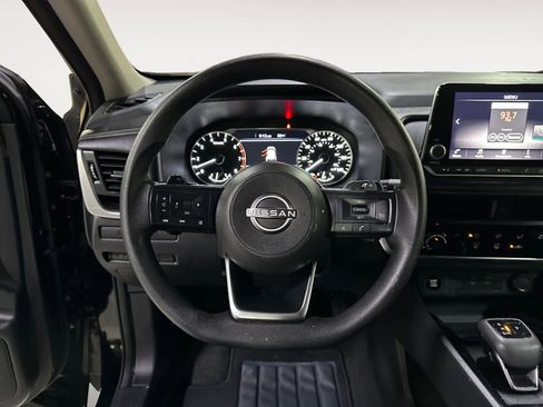 Used 2024 Nissan Rogue S image 16