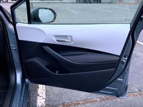 Used 2026 Toyota Corolla SE w/ SE Package image 42