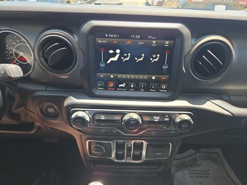 Used 2022 Jeep Wrangler Unlimited Sport AWD/4WD image 14