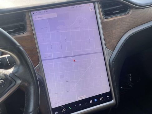 Used 2020 Tesla Model S Long Range image 12