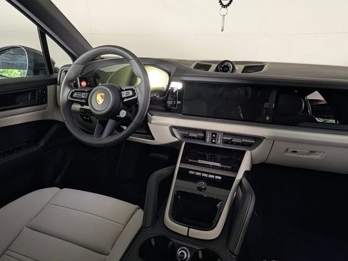 New 2026 Porsche Cayenne AWD/4WD image 22