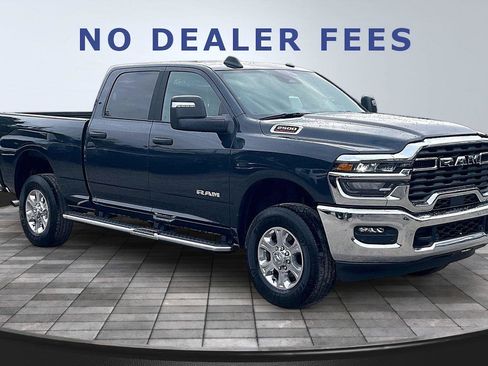 Used 2026 RAM 2500 Big Horn AWD/4WD image 3