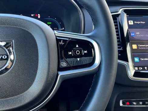 Used 2023 Volvo XC90 T8 Ultimate w/ Lounge Package image 22