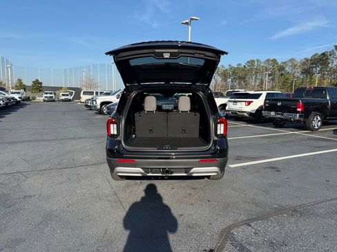 New 2026 Ford Explorer Platinum image 7