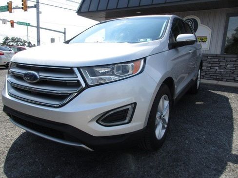Used 2017 Ford Edge SEL w/ Equipment Group 201A AWD/4WD image 4