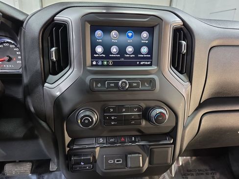 Used 2021 Chevrolet Silverado 1500 Custom Trail Boss AWD/4WD image 19