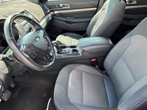 Used 2019 Ford Explorer XLT w/ Equipment Group 201A FWD image 21