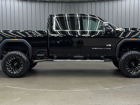 Used 2026 GMC Sierra 3500 Denali w/ Denali Reserve Package AWD/4WD image 6