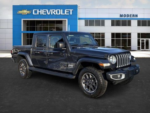 Used 2020 Jeep Gladiator Overland w/ Trailer Tow Package image 6